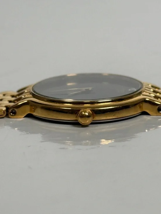 Vintage Citizen Quartz Gold Tone Black Dial Watch - Picture 5 of 10